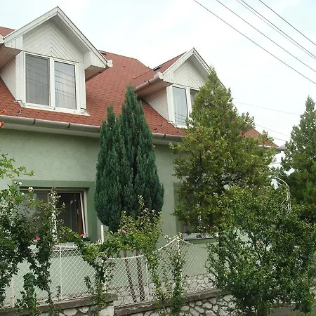 Szilvia Apartmanhaz Apartman *