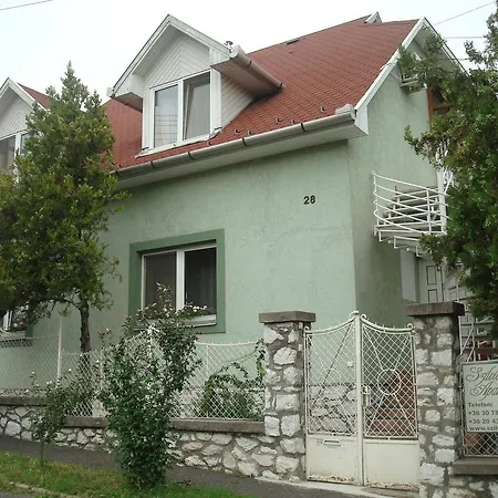 Szilvia Apartmanhaz Apartman *