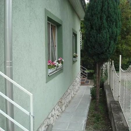 Szilvia Apartmanhaz * Eger