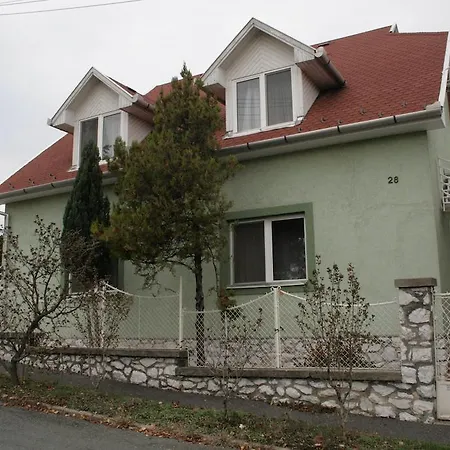 Szilvia Apartmanhaz